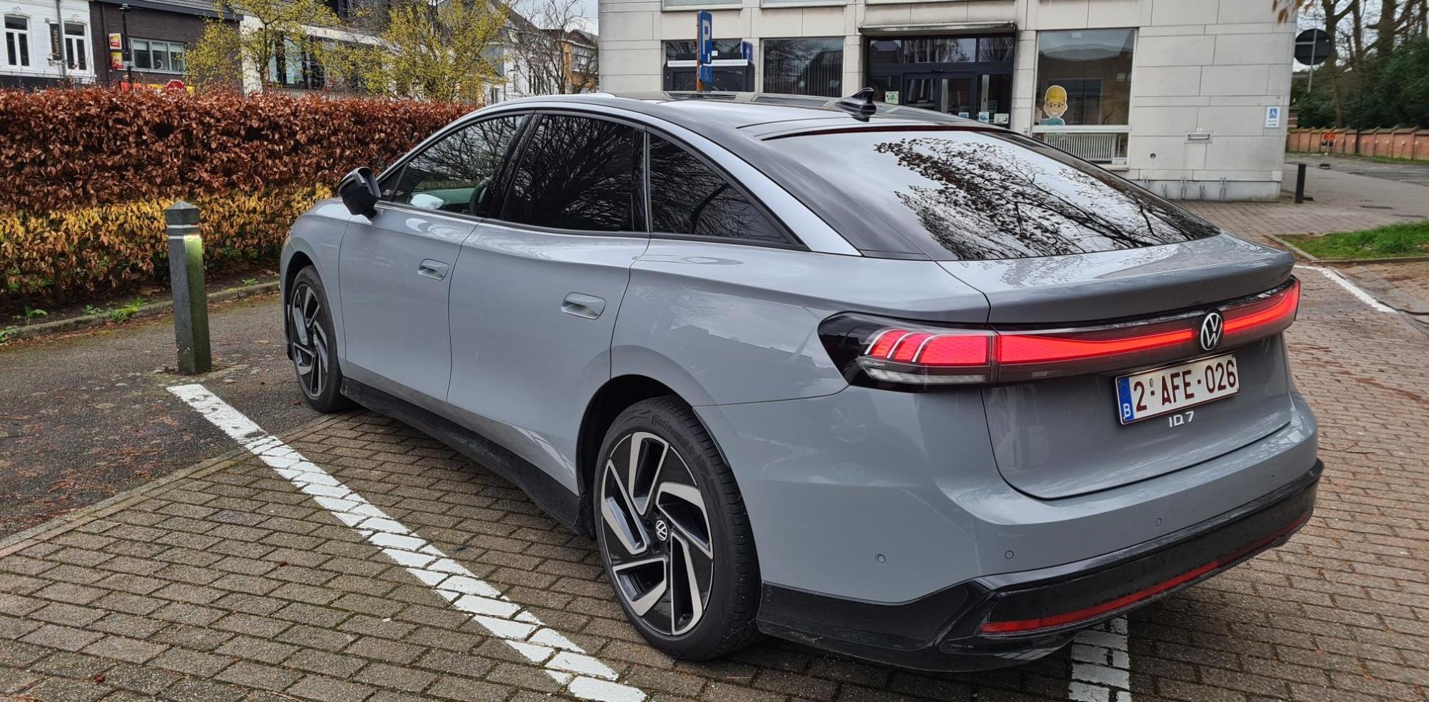 Testverslag Drivolution VW ID.7 Pro Business Premium rear view