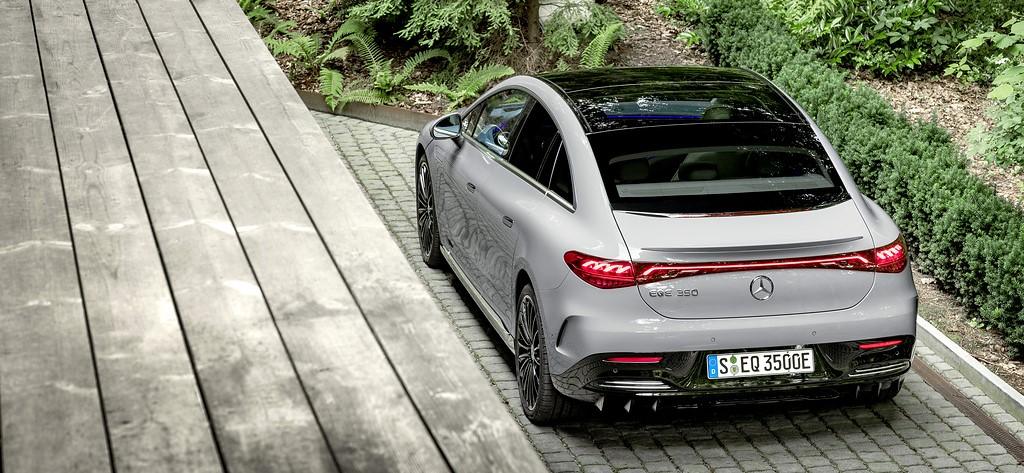 Testverslag Drivolution Mercedes-Benz EQE 350+ rear view