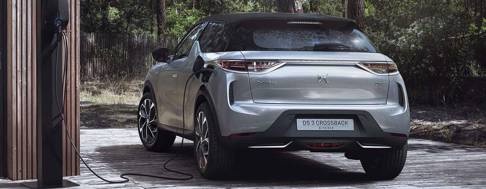 DS 3 Crossback E-TENSE back view
