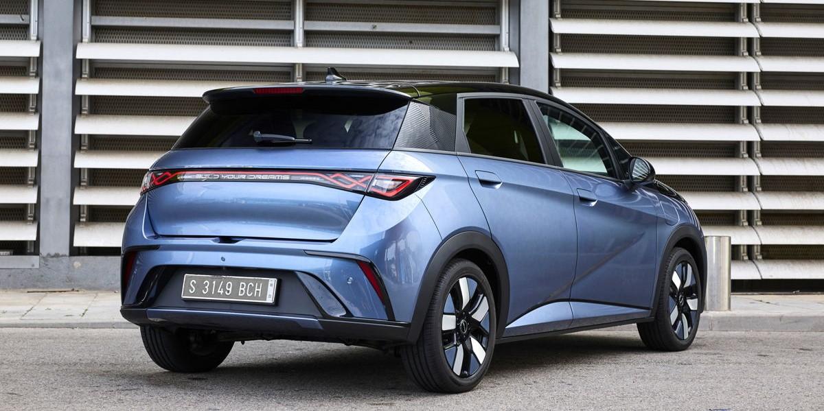 Testverslag Drivolution BYD Dolphin back view