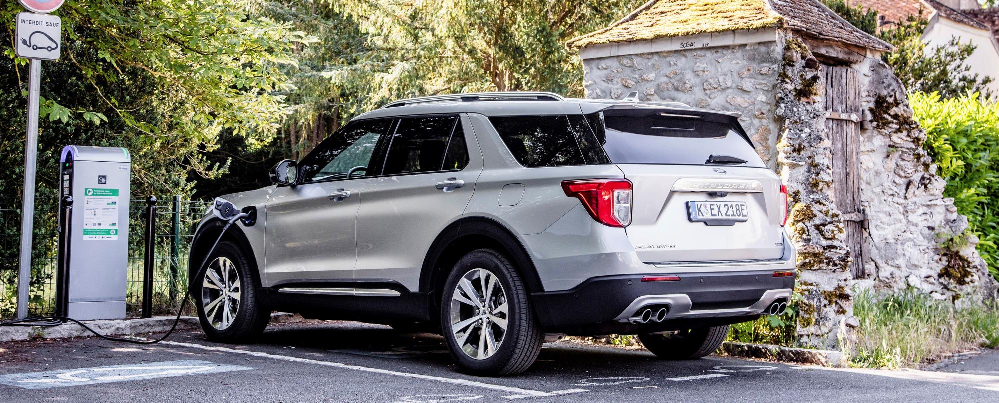 FORD EXPLORER PHEV BACK