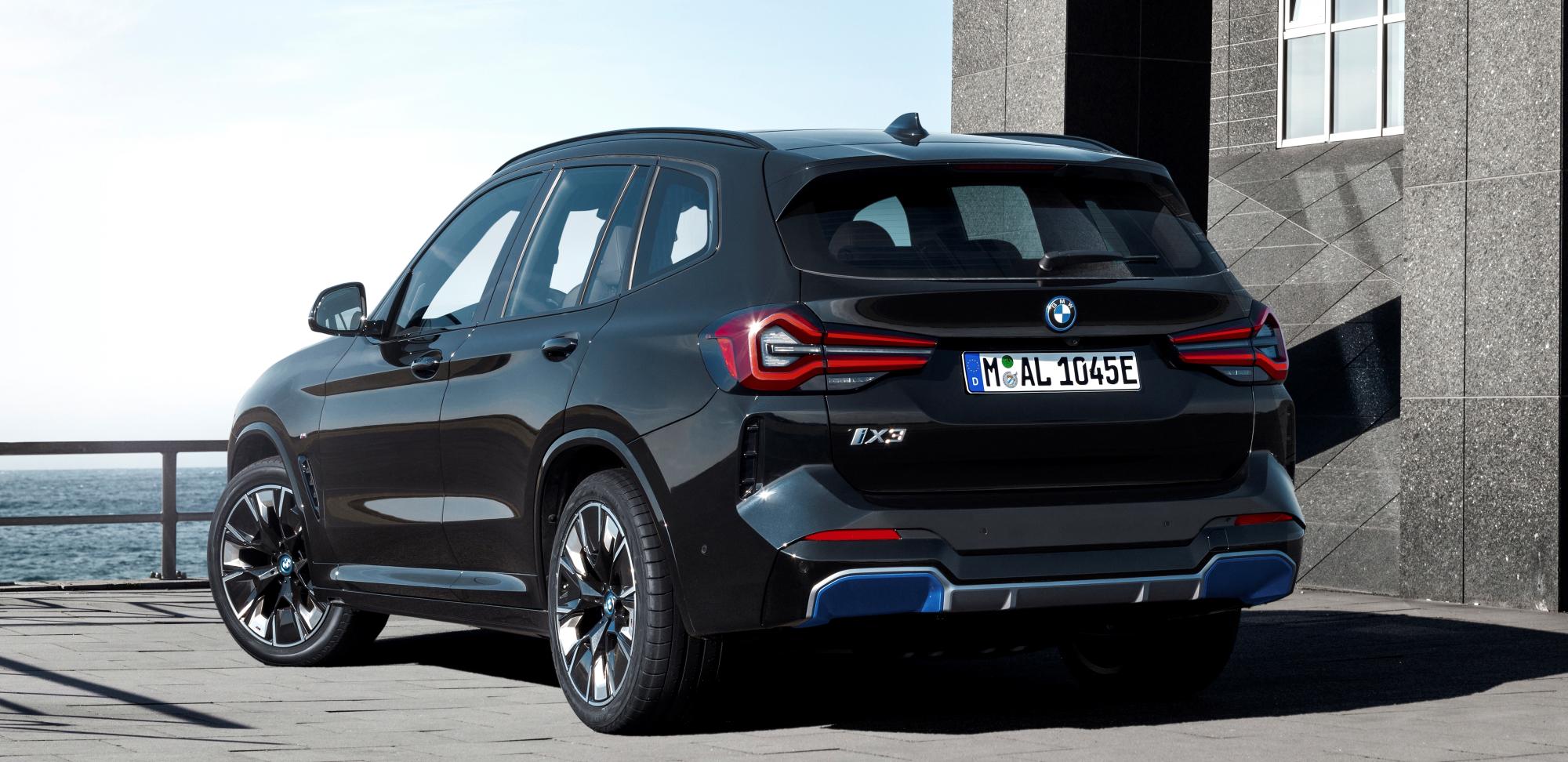 Testverslag BMW iX3 LCI rear view
