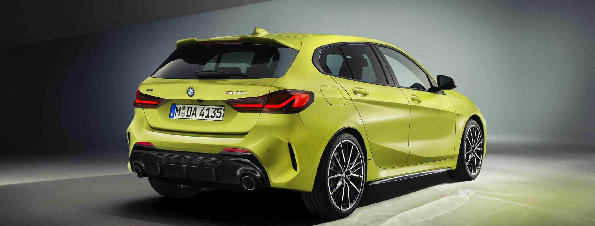 Testverslag Drivolution BMW M135i xDrive rear view