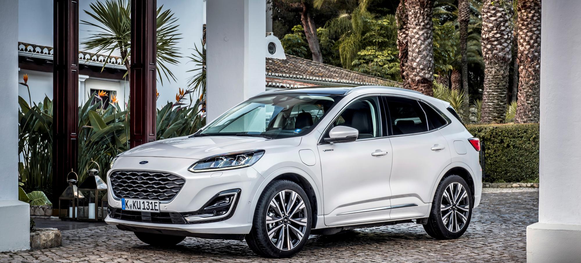 Ford Kuga Vignale 2.5i EcoBoost PHEV Font View 2
