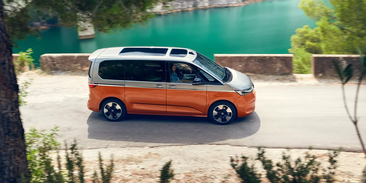Testverslag Drivolution VW  T7 Multivan - side view
