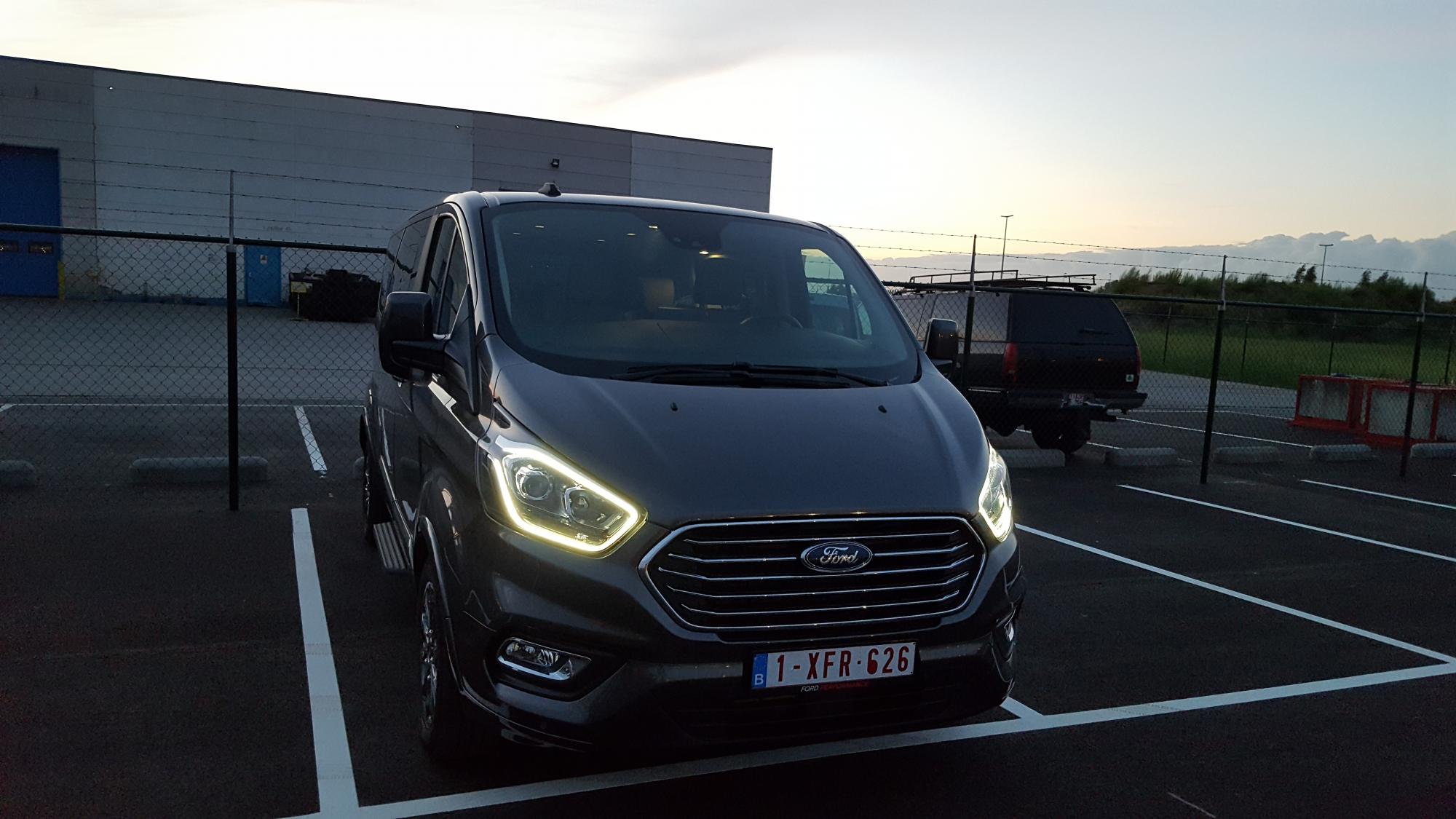 Ford Tourneo Custom front view