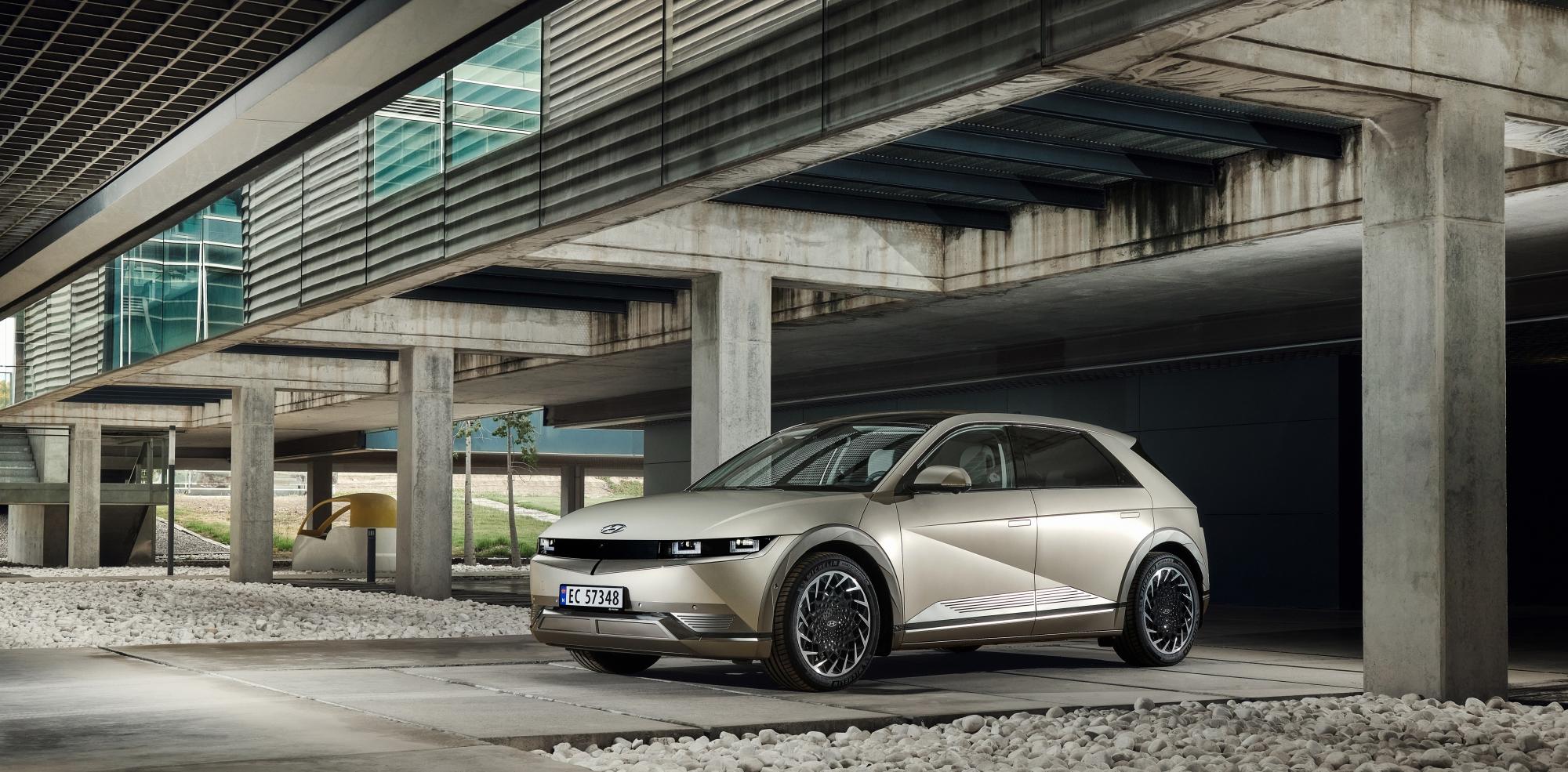 Testver slag Hyundai IONIQ 5 front view