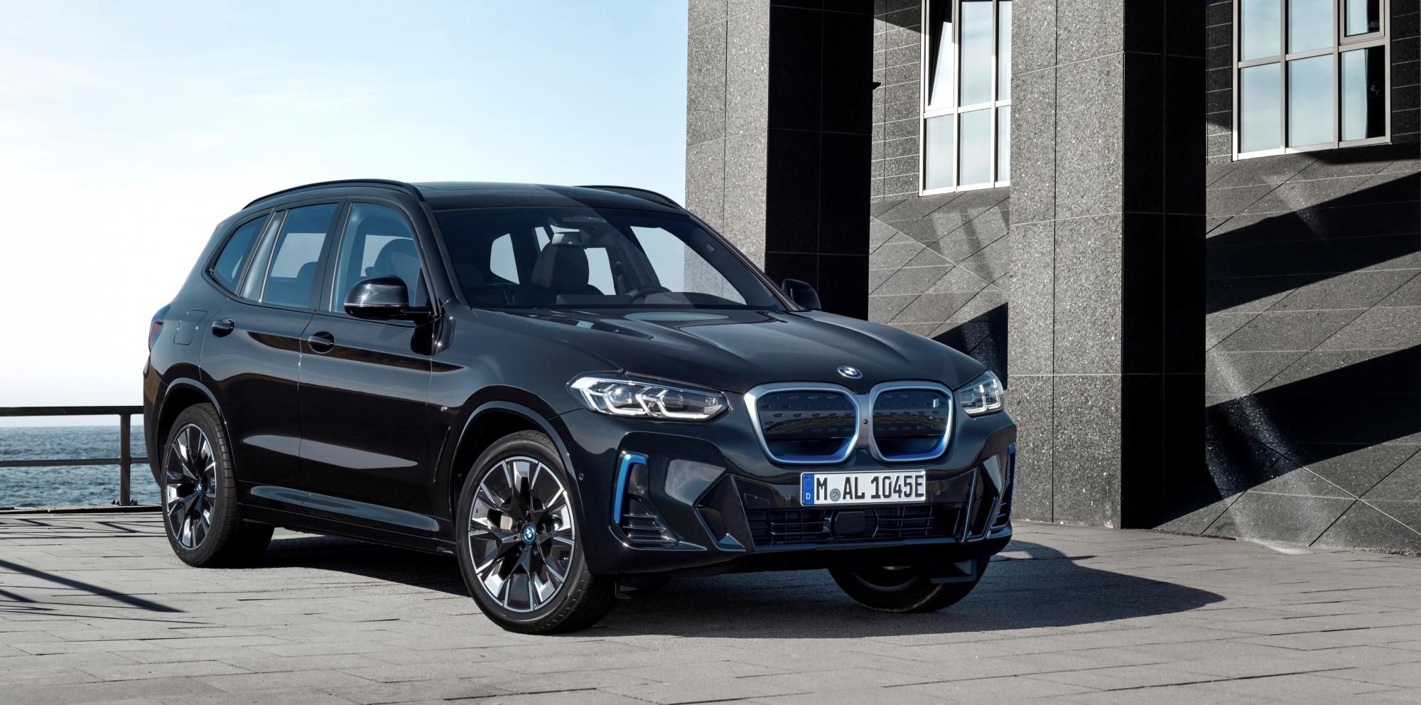 Testverslag BMW iX3 LCI front view